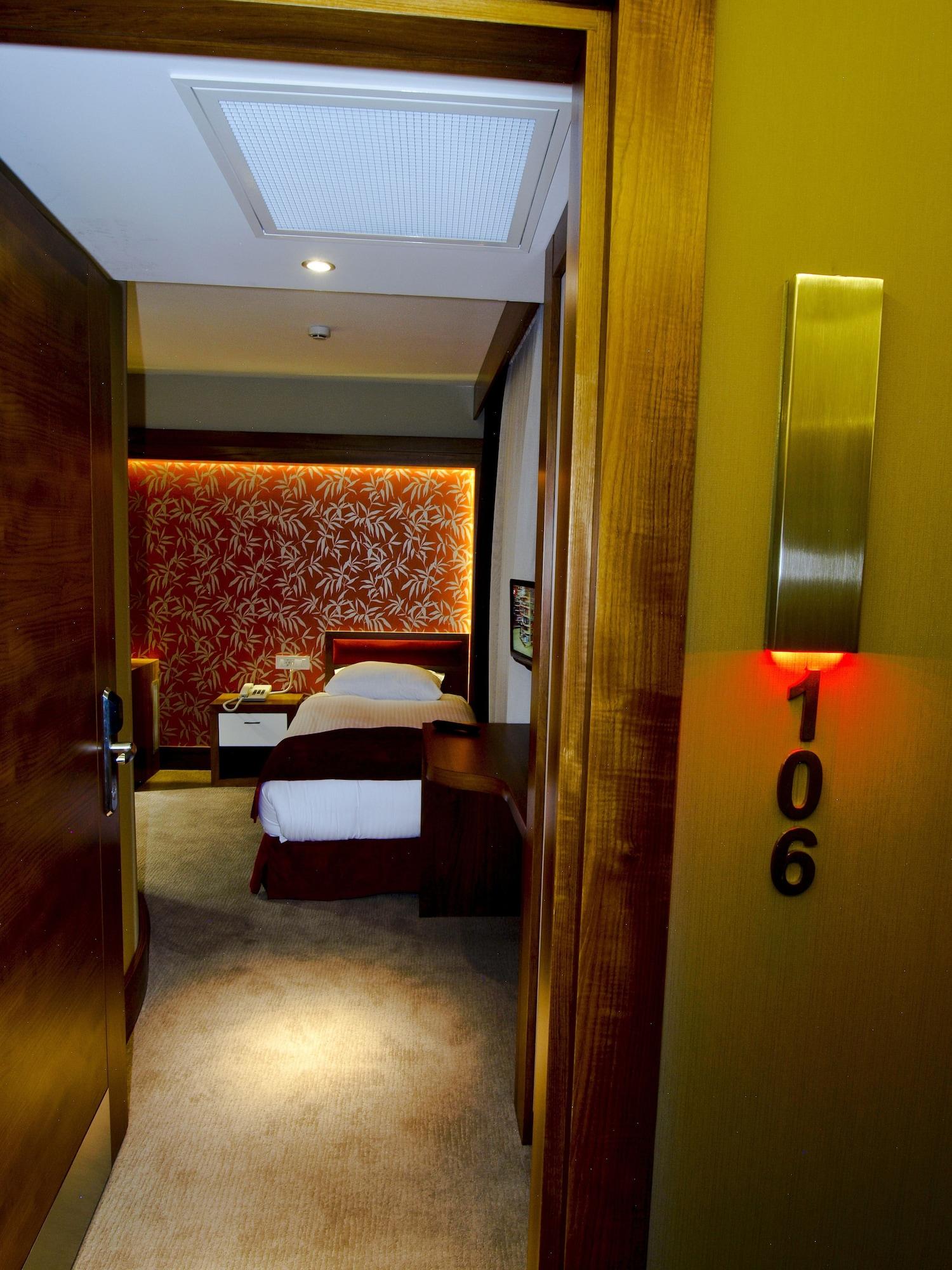 Bella Hotel Стамбул Экстерьер фото