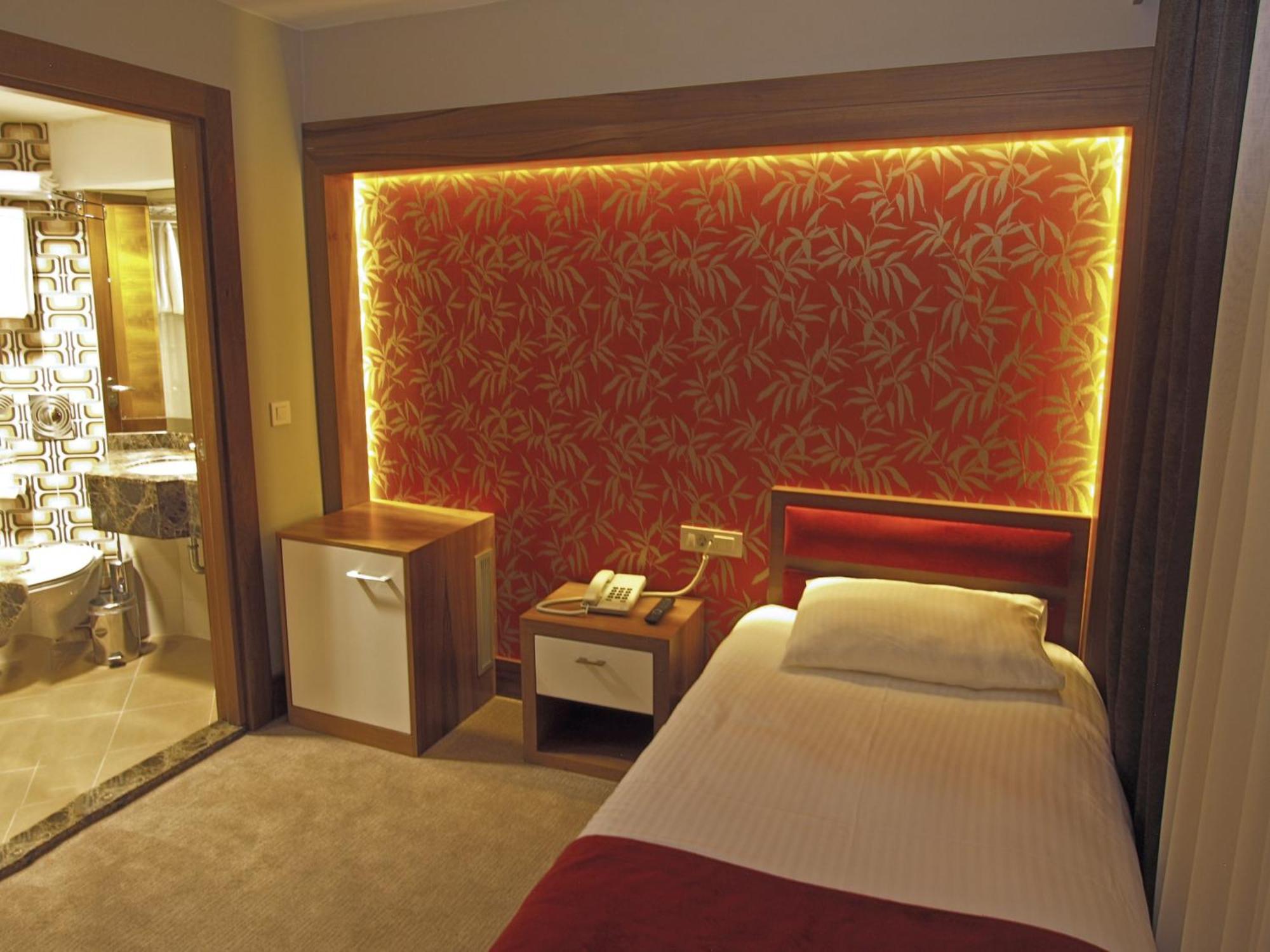 Bella Hotel Стамбул Экстерьер фото